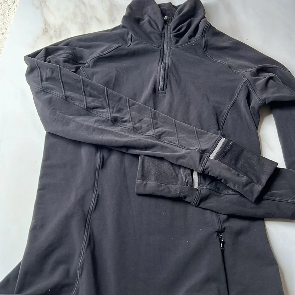 Lululemon Thermal Long Sleeve Zipper Top!